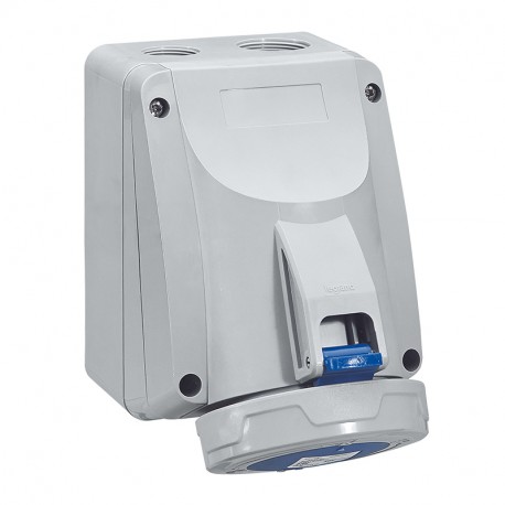 Base de Enchufe de Superficie P17 Tempra Pro 16A 2P+T 200/250V IP67 Legrand 555354